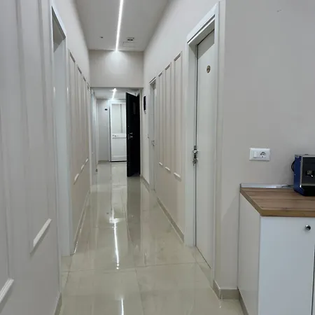 Flow Center 公寓 Durrës